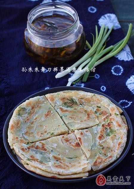 鱼头泡饼的做法 一次突如其来的疫情让许多圈在家里的人无比怀念起了疫情