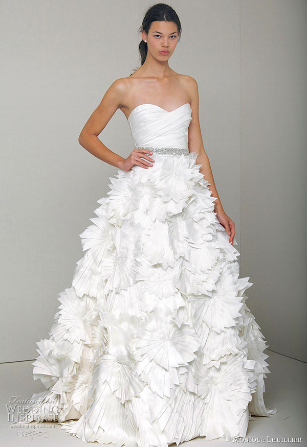monique lhuillier 2010 spring/summer wedding dress