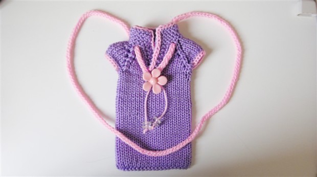 编织手机套,很特别哦!