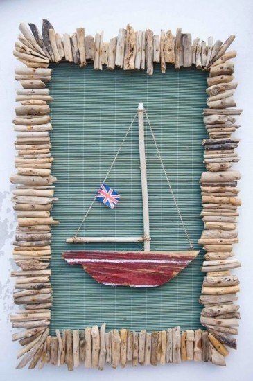 很可爱的diy装饰,一幅远航船只的装饰画用普通的木棍打造而成,很精致