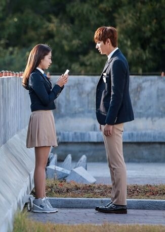 【继承者们 】李敏镐和朴信惠