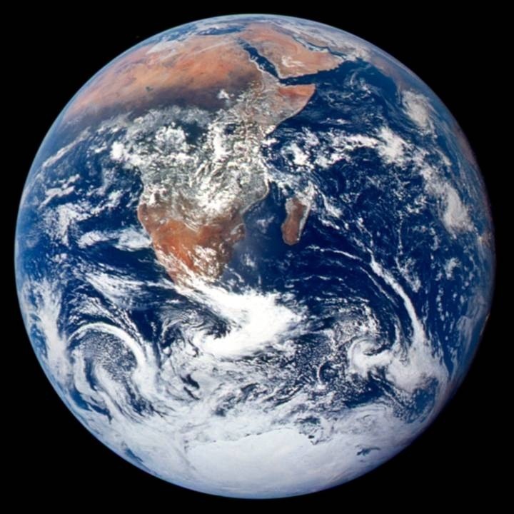 第一张地球照片图片