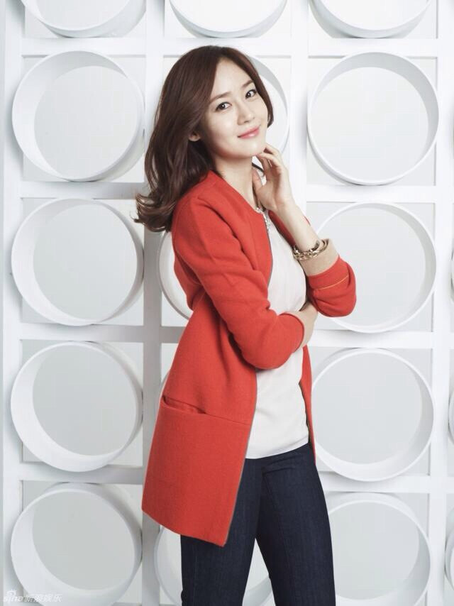 我告诉她,入门的话只需要把握两个原则,一是颜色可