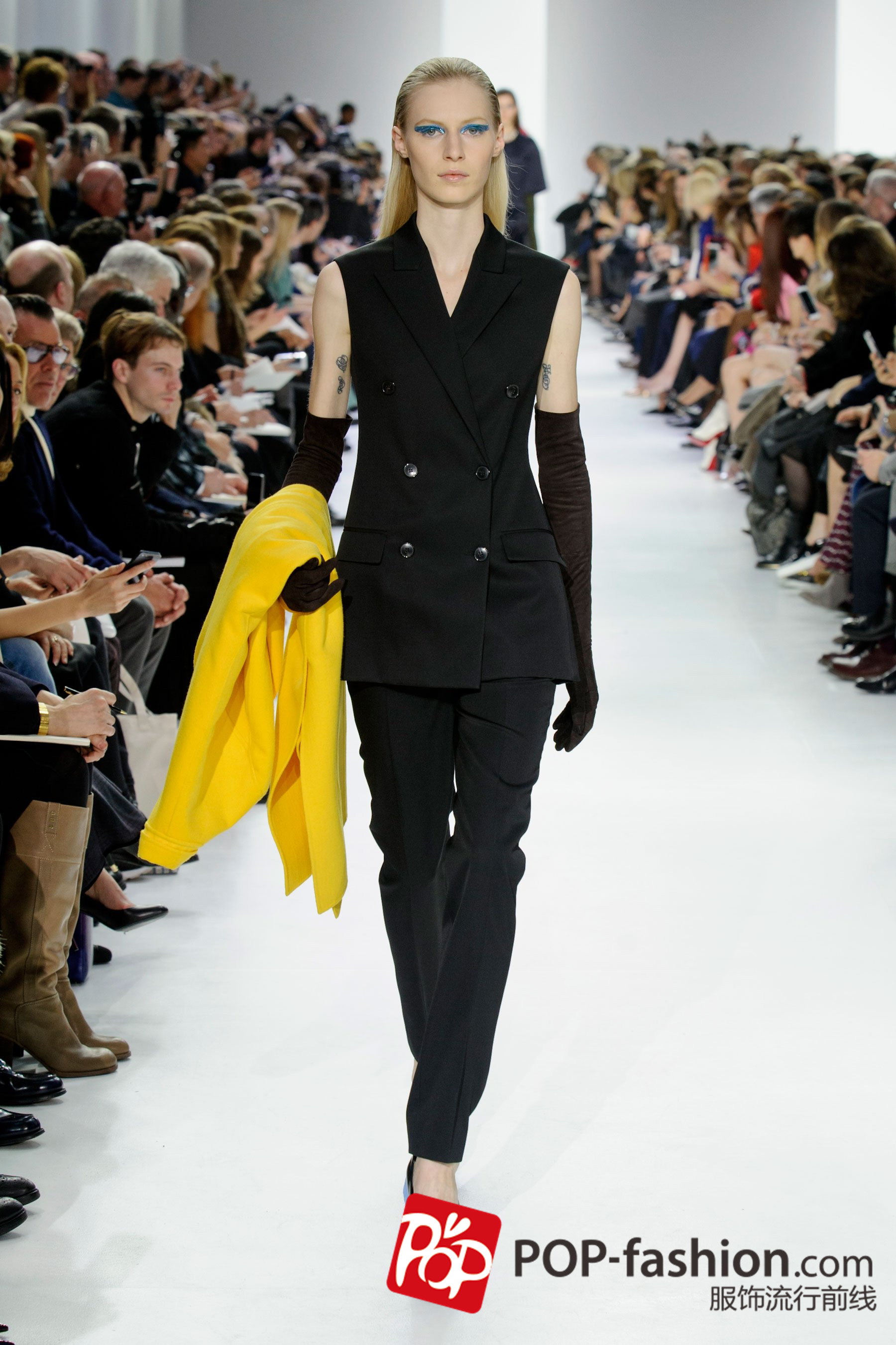 christian dior sports,christiandior 以上为christian dior 2014秋冬米兰时装周部分现场图片,更多图片在