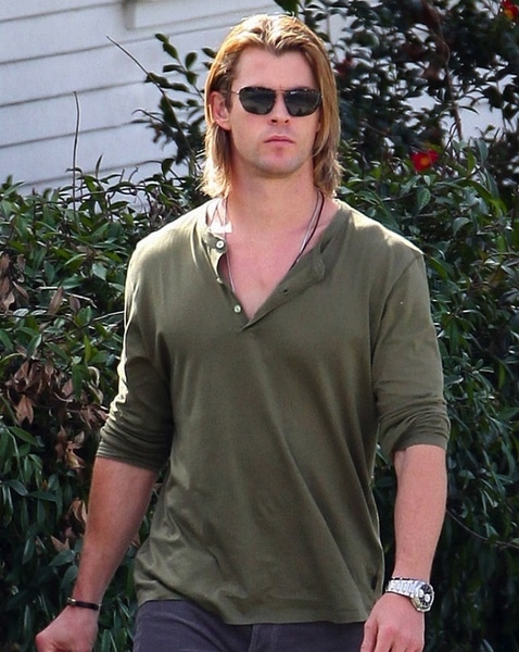 chris hemsworth