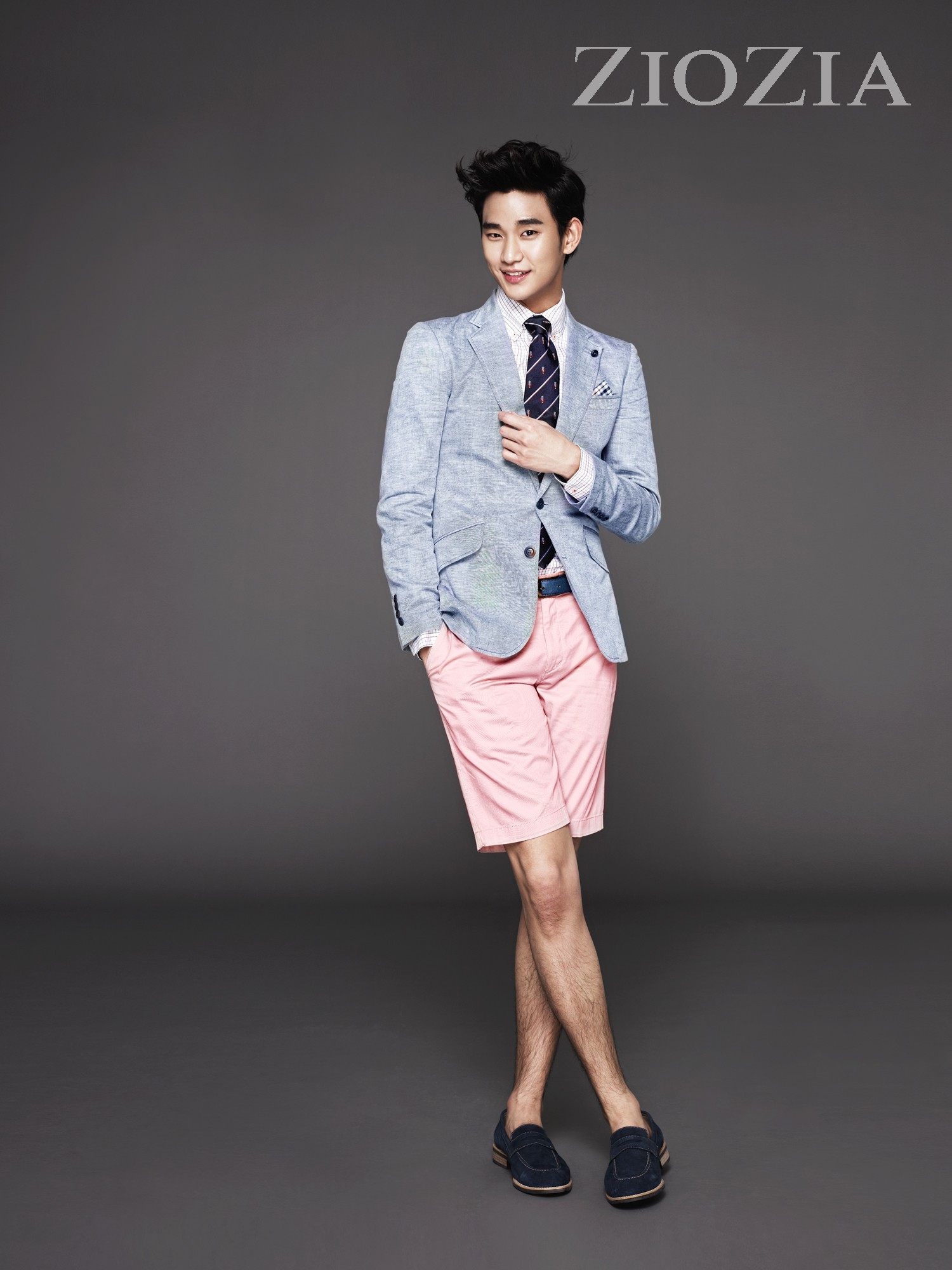 金秀贤 ziozia广告 2012,秀贤从2012年开始代言韩国顶级男装品牌,今年