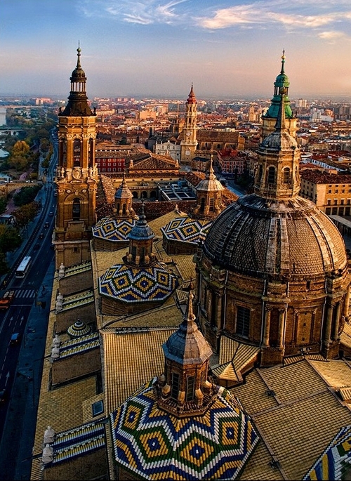 西班牙比拉尔圣母大教堂(basilica de nuestra se ora del pilar.