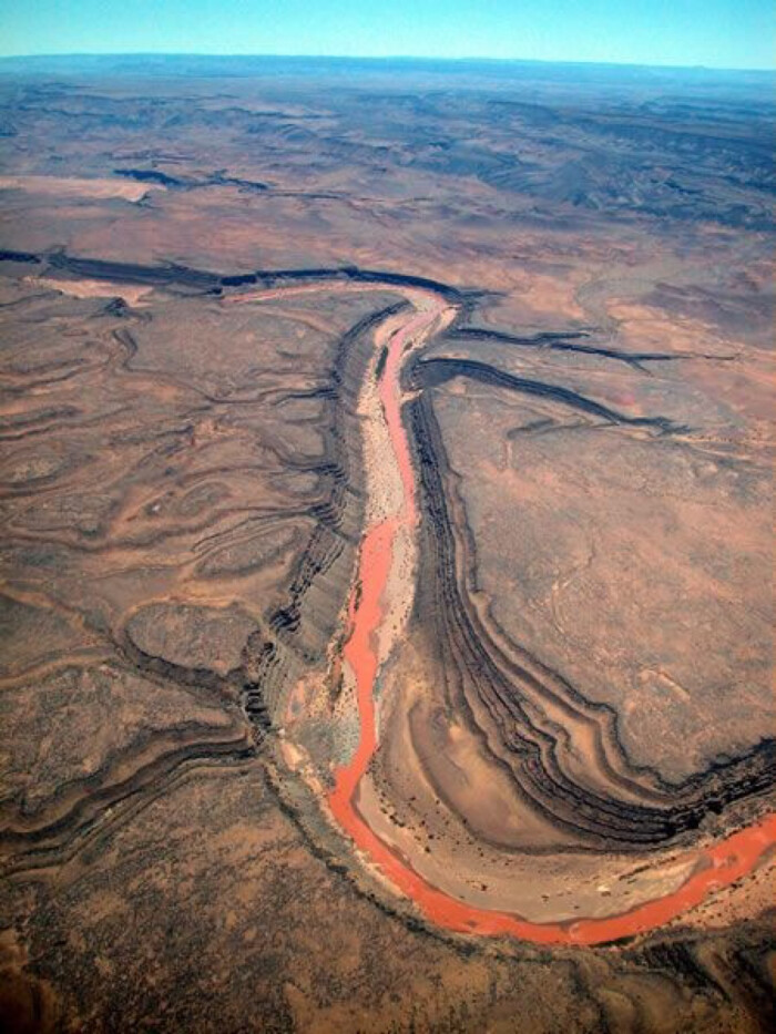 river canyon位于艾艾斯/希特斯韦特跨国公园内,是世界上最大的峡谷之