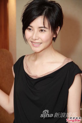 蒙嘉慧,气质短发.