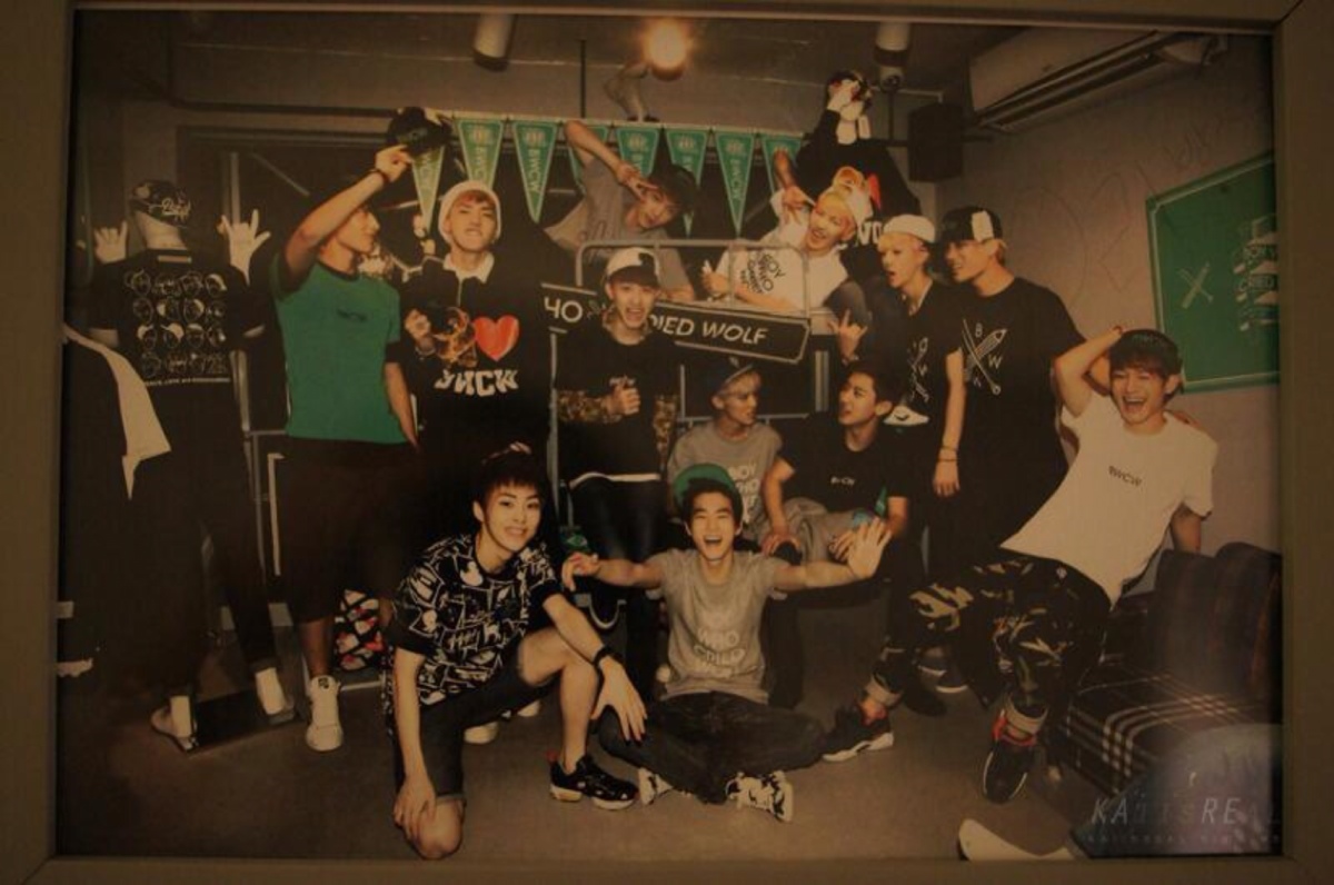 exo 宿舍合照