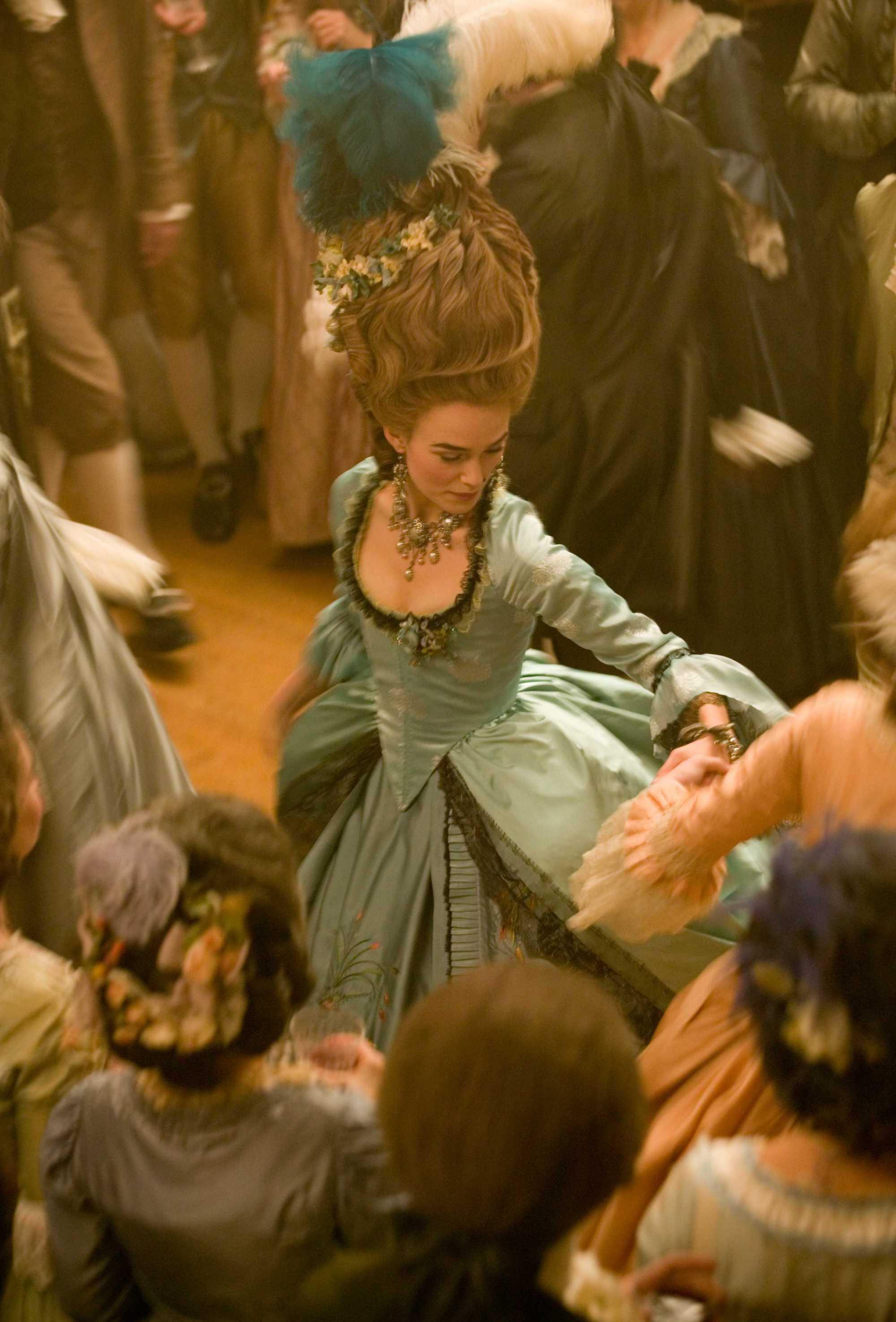 公爵夫人蓝绿色礼服