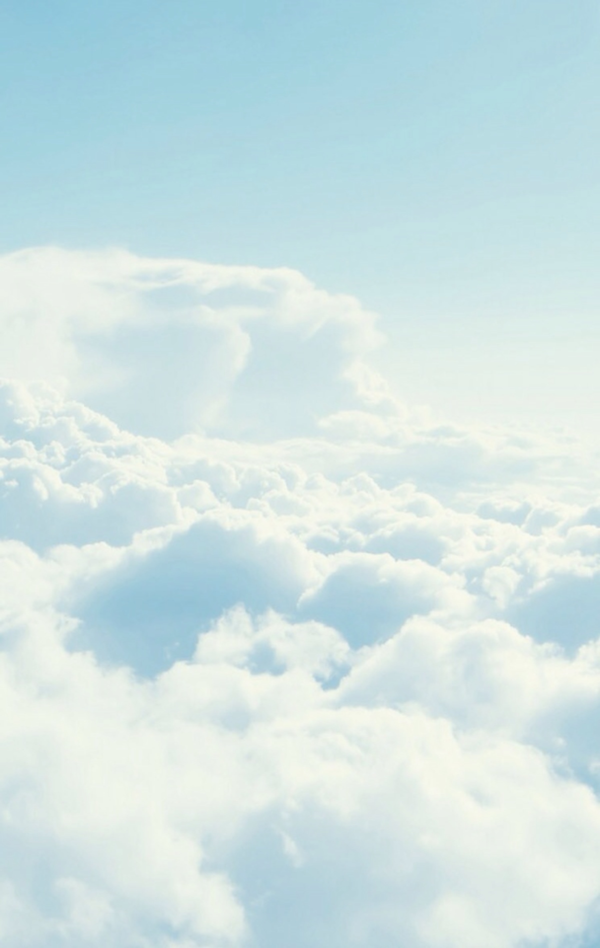 蔚蓝天空