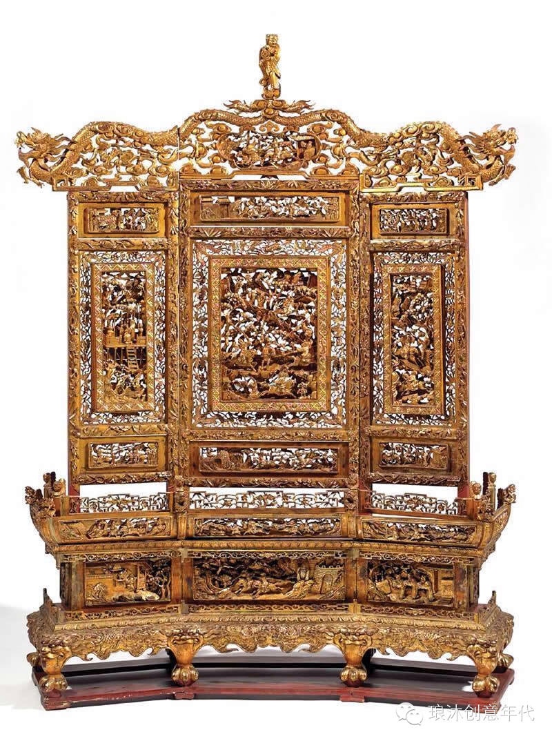 家具 -- 龙屏』 每次参观故宫,都会被金銮殿上龙椅背后的雕龙屏所吸引