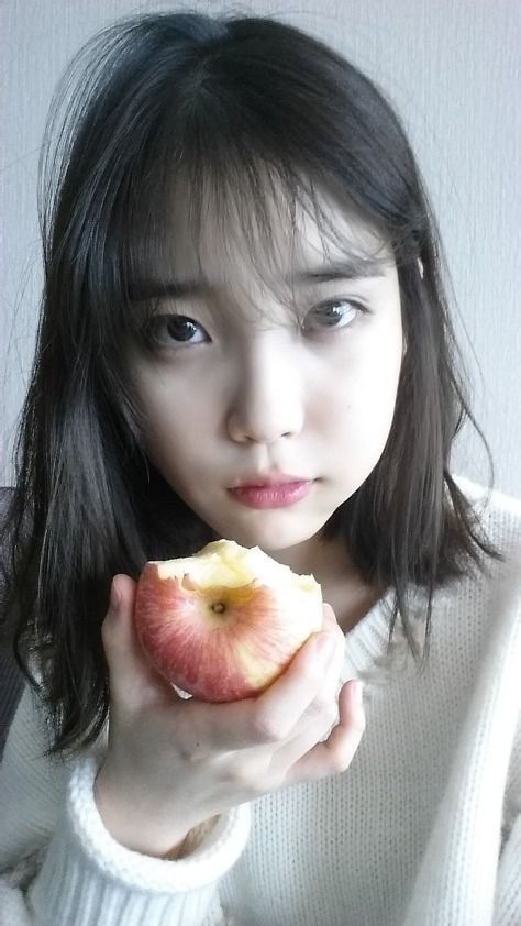 iu 自拍