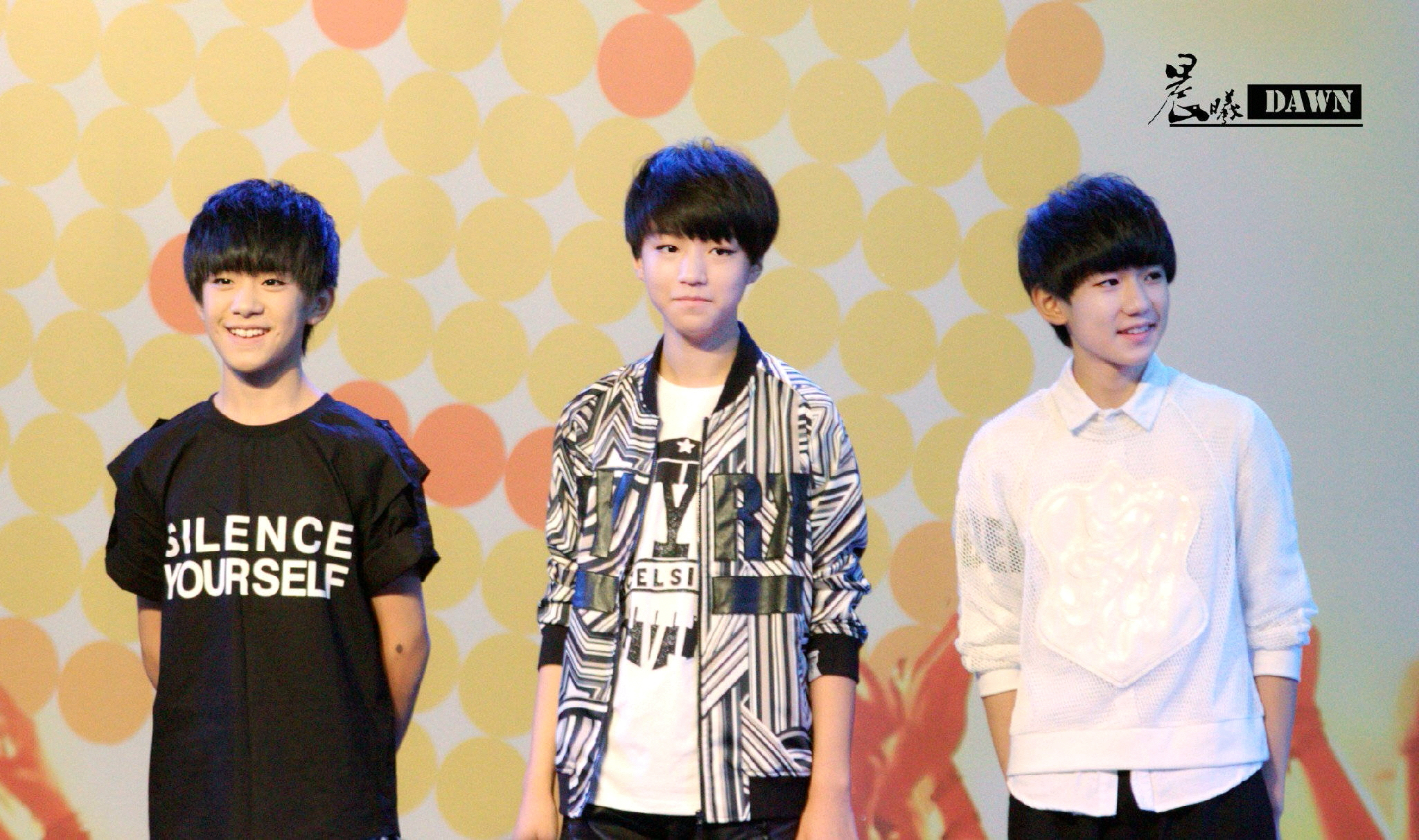 tfboys cr: logo