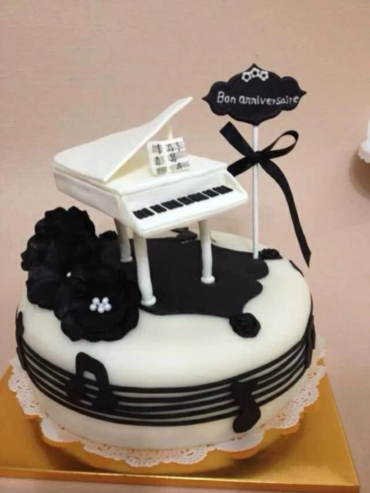 钢琴音乐蛋糕