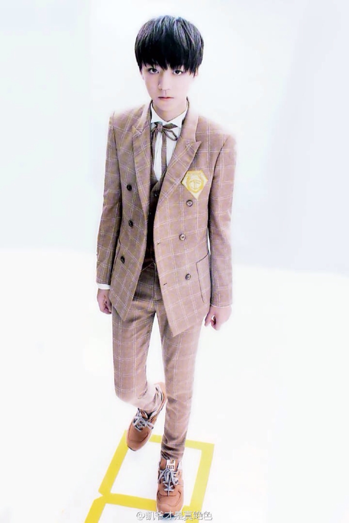 王俊凯# 青春修炼手册海报修图