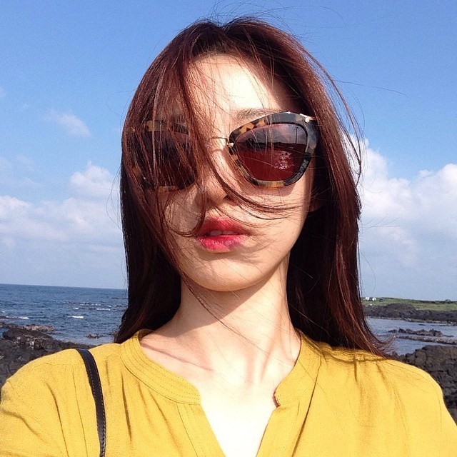女生头像 by萱萱姐姐爱小鹿