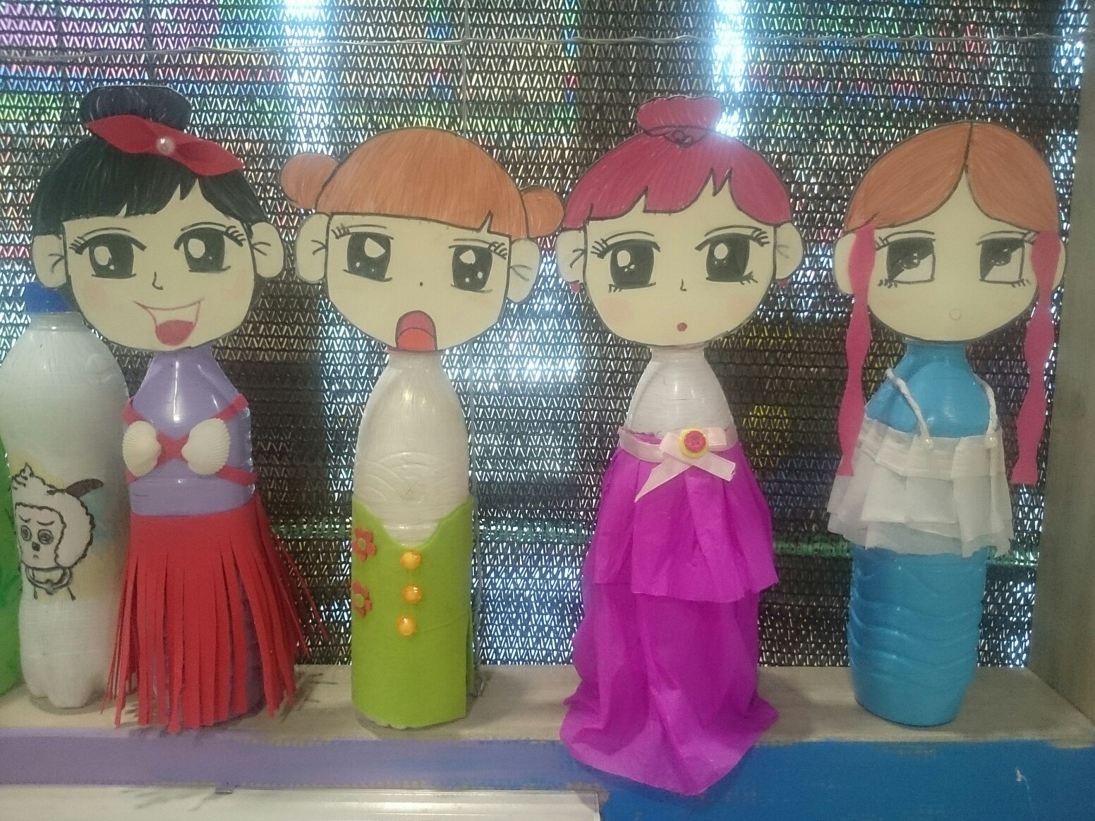 矿泉水瓶制作可爱娃娃图片