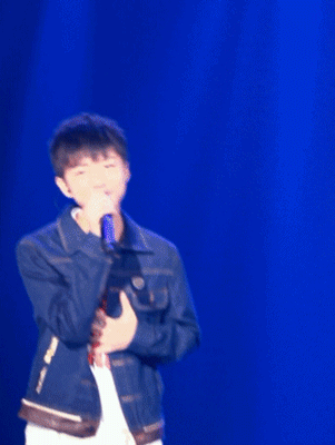 [梦想星搭档gif*3] #王俊凯 #tfboys王俊凯 ③彷佛看到了俊儿二十岁的