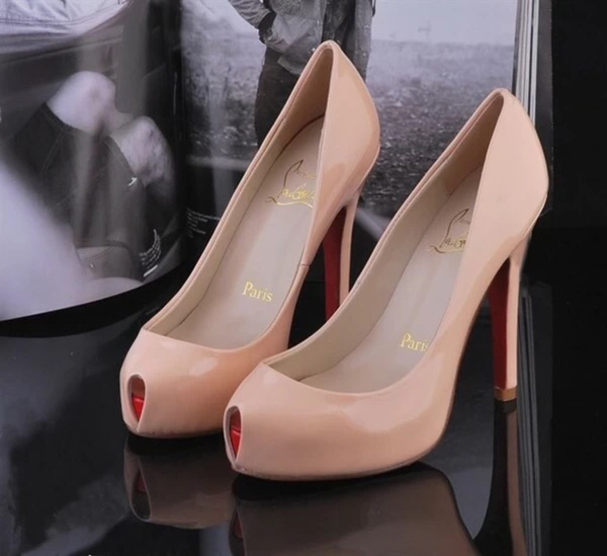 粉色小鱼嘴头高跟鞋