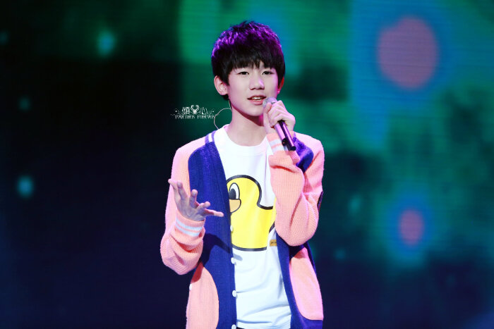 王源 过年七天乐 cr:倾心站