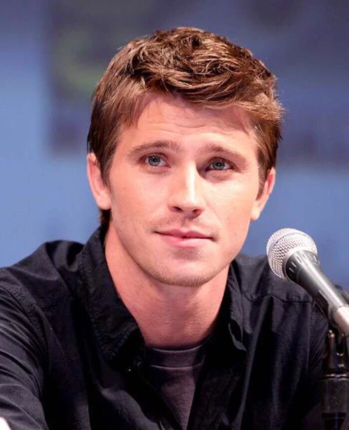加内特·赫德兰-garrett hedlund