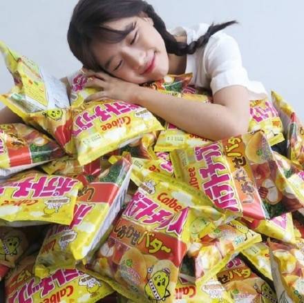 女生头像 美女 非主流 零食 可爱 长发妹子