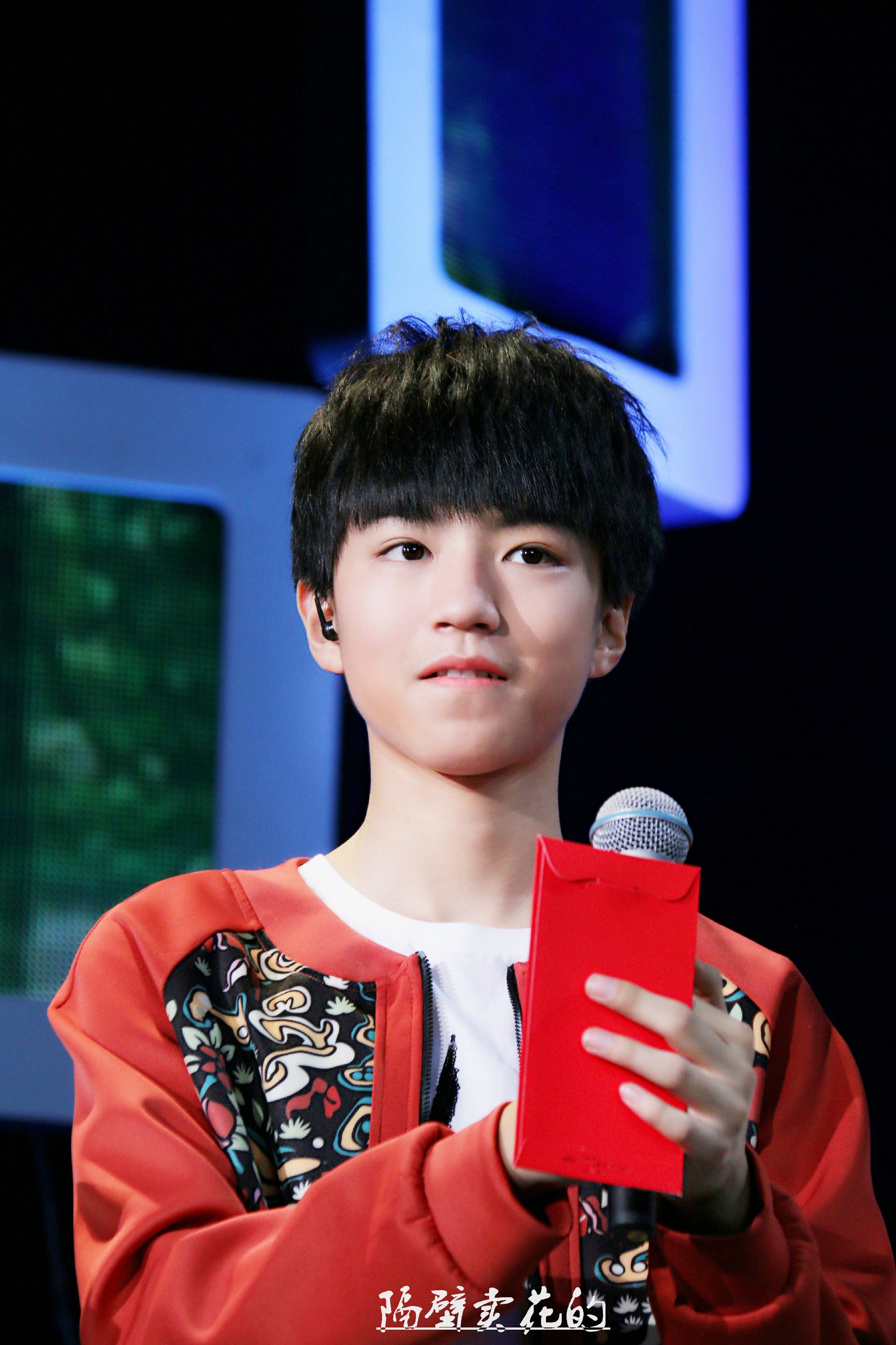 tfboys王俊凯 2015.02.11 央视网络春晚直播现场.