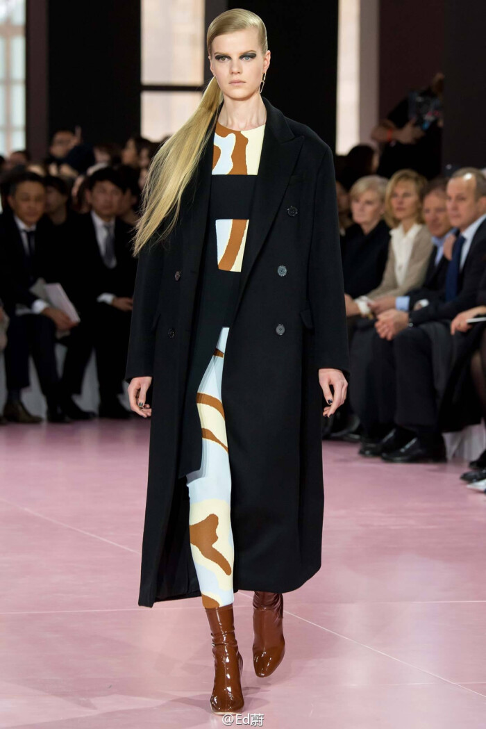 服饰风尚.时装周.大衣.
