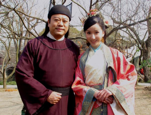 带刀女捕快