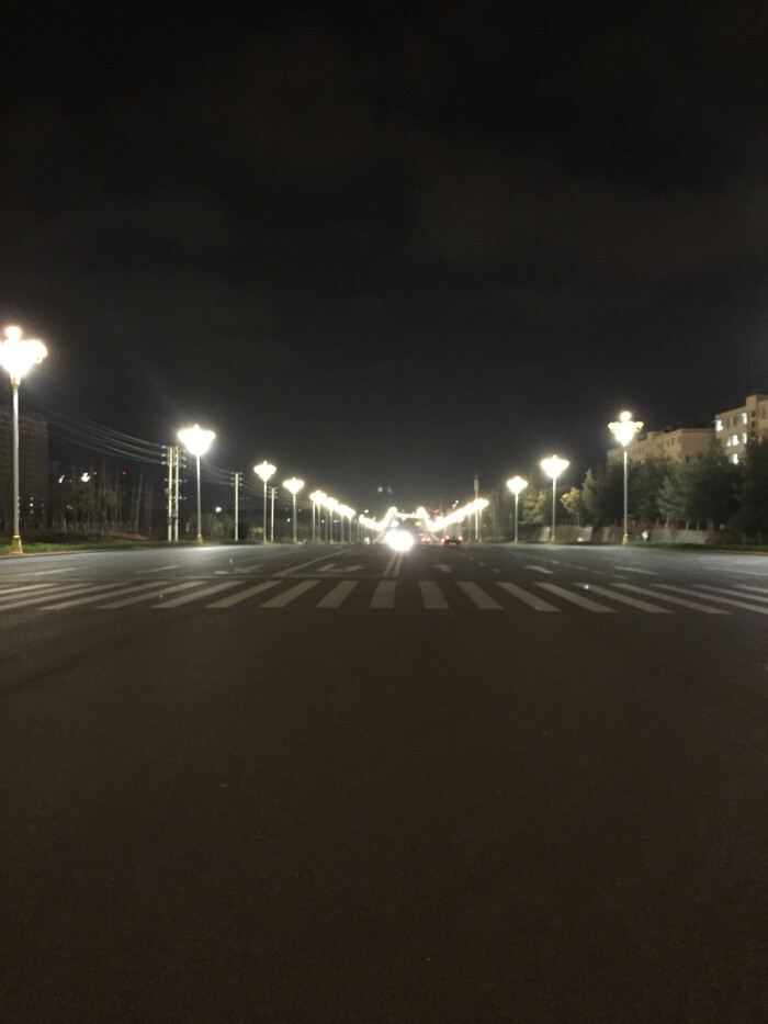 压马路猜城市
