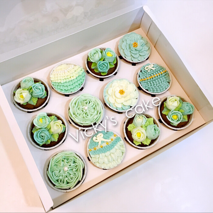 小麦子韩式裱花杯子蛋糕,微信vickyscake