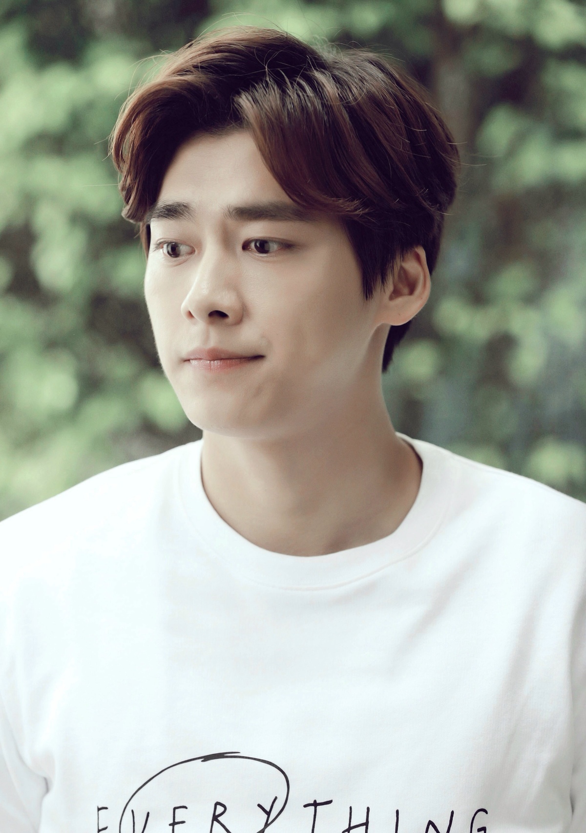 李易峰# 萌萌哒 (图源微博@小苏酥儿,侵删)