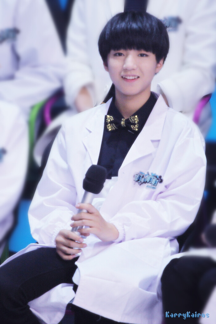 王俊凯# #tfboys王俊凯# #tfboys# 150322快乐大本营录制 cr:karry