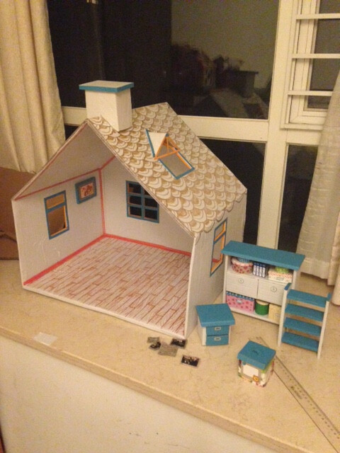 用纸箱给孩子做小房子图片