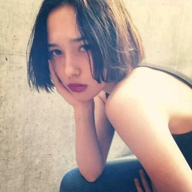 女生头像 短发 个性 复古 暖阳下的小性感