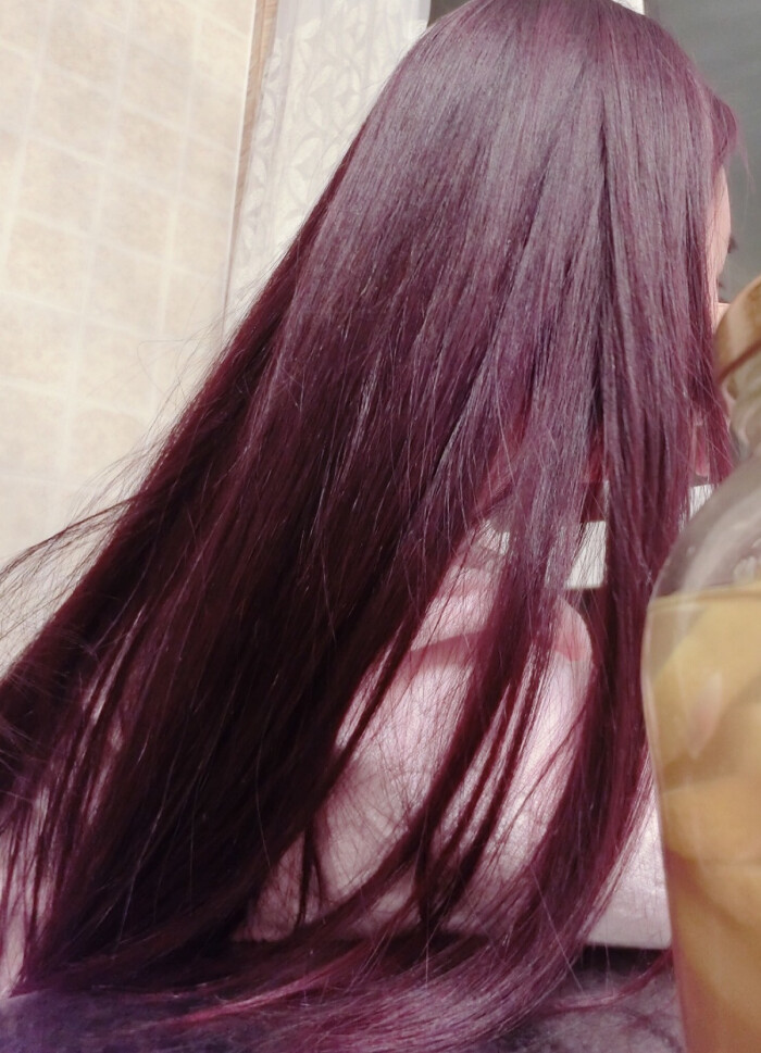 紫红色直发