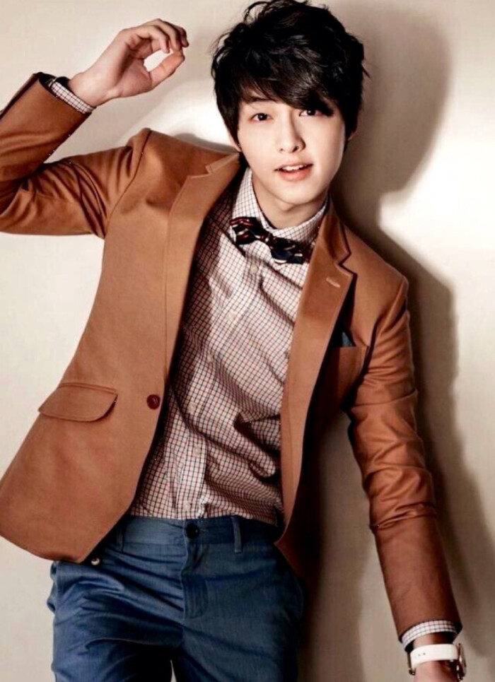 宋仲基song joong ki 壁纸 韩流 明星 帅哥 服饰 写真 封面 男神 发型