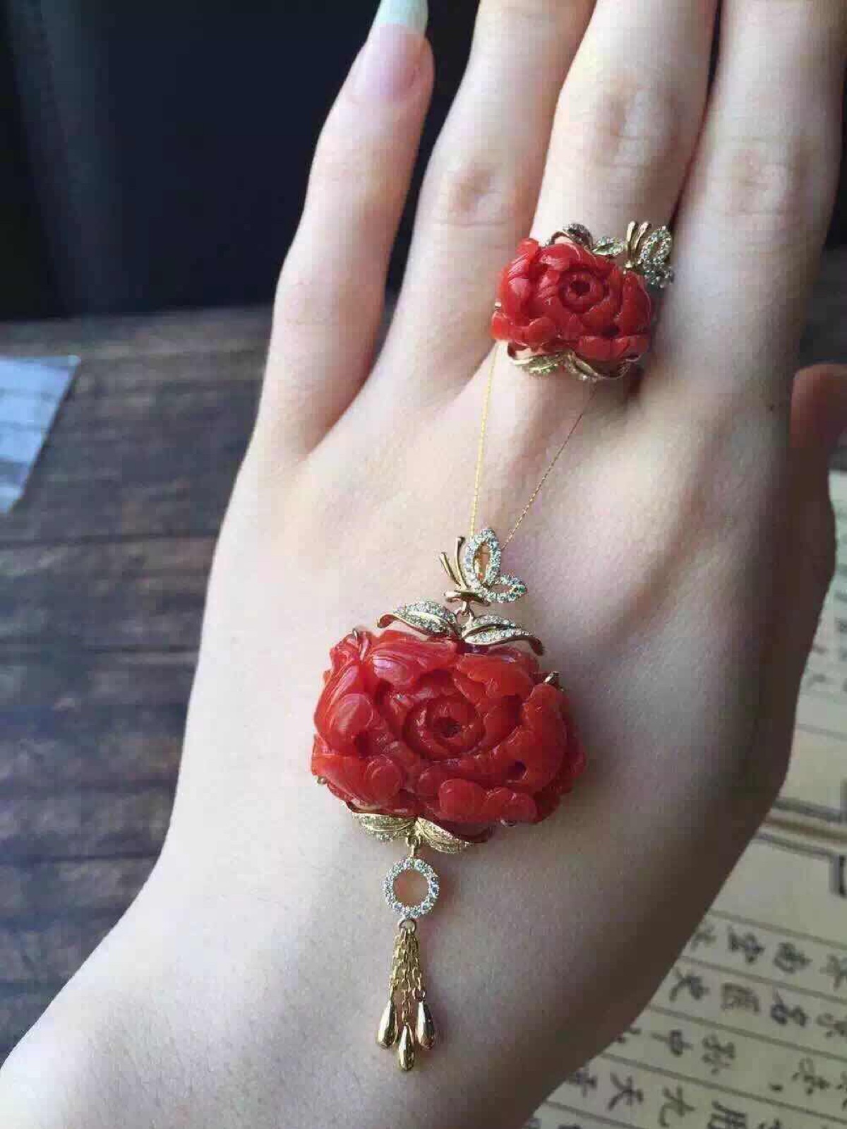 【孤品,稀有】自己送镶的,sh精工18k真金真钻阿卡牡丹蝶恋花戒指,牡丹