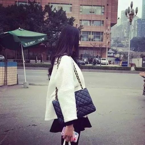 街头女生头像