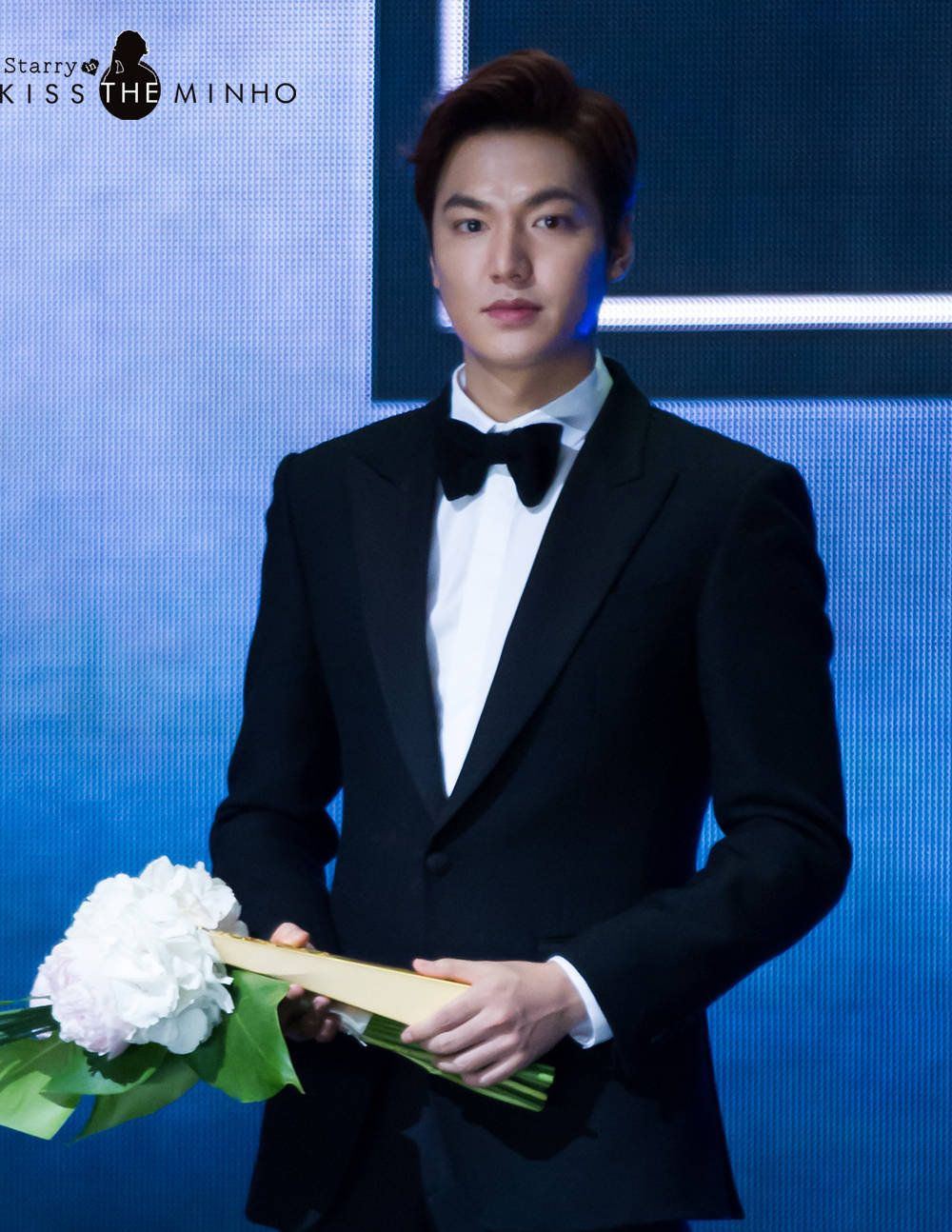 (61ω61) 会发光的李敏镐.