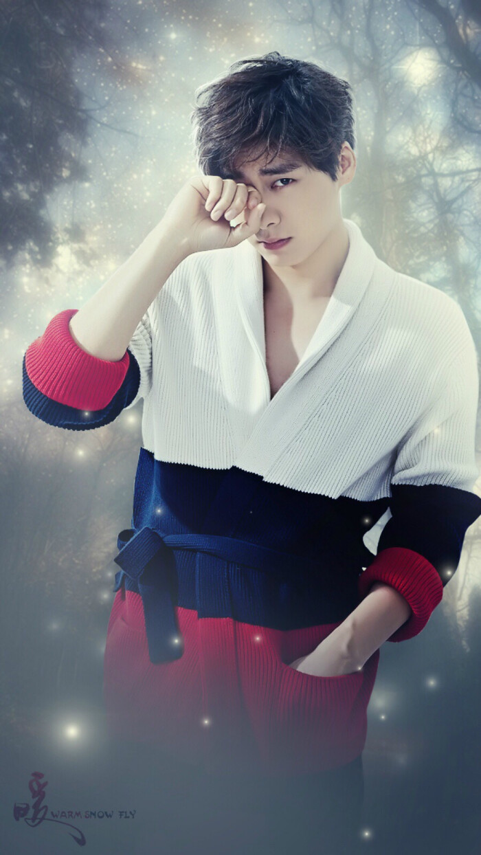 李易峰cosmo#手机壁纸 cr:温暖之雪fly