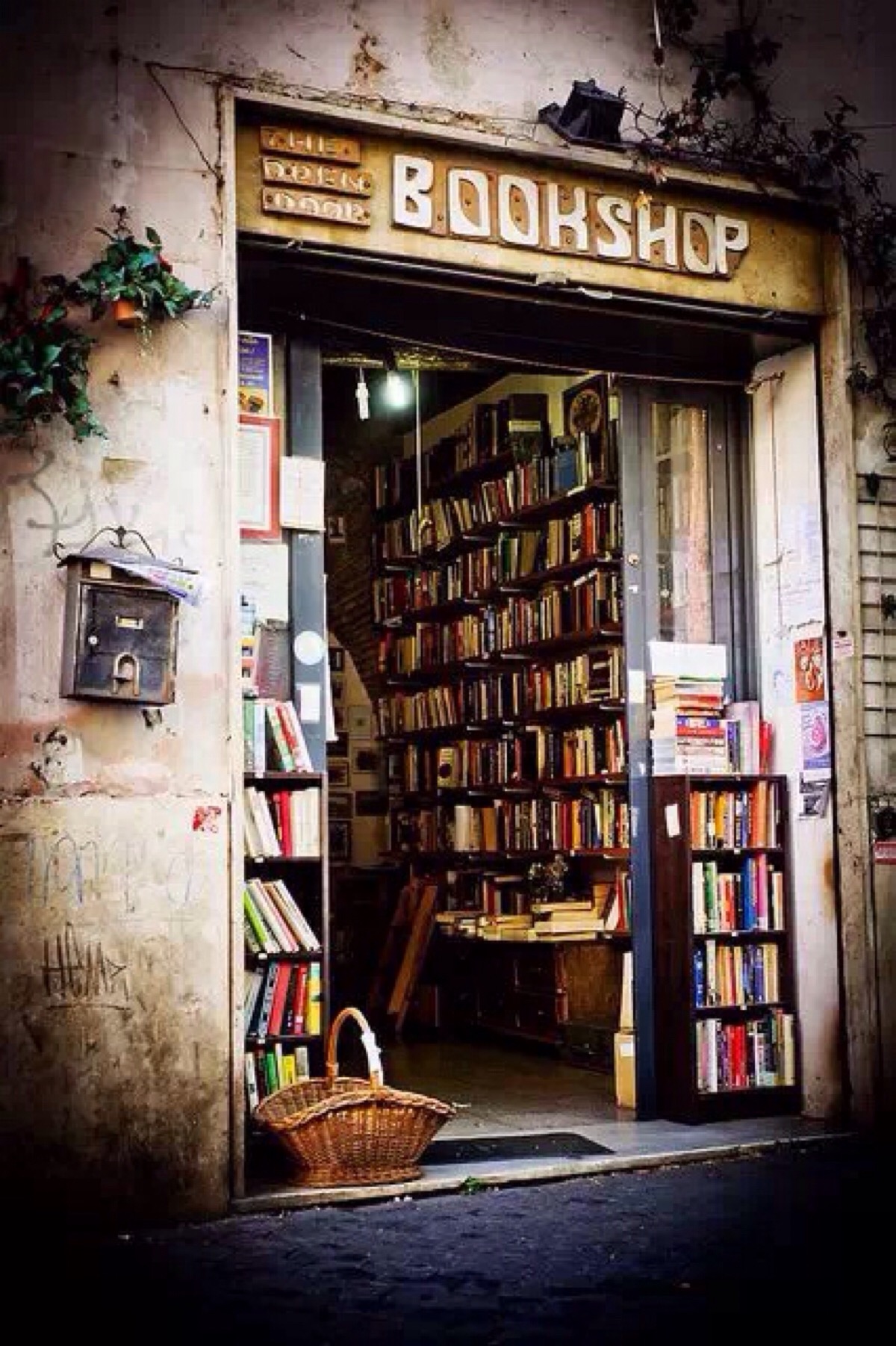 罗马书店
