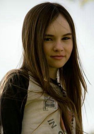 玛德琳·卡罗尔(madeline carroll),1996年3月18日在美国加利福尼亚州
