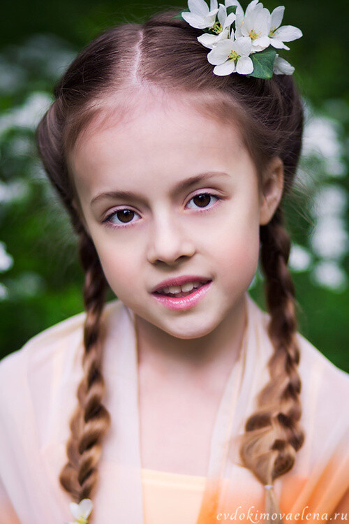 beautiful princess 俄罗斯萝莉小模特 童模 萌娃 小美女 穿衣打扮