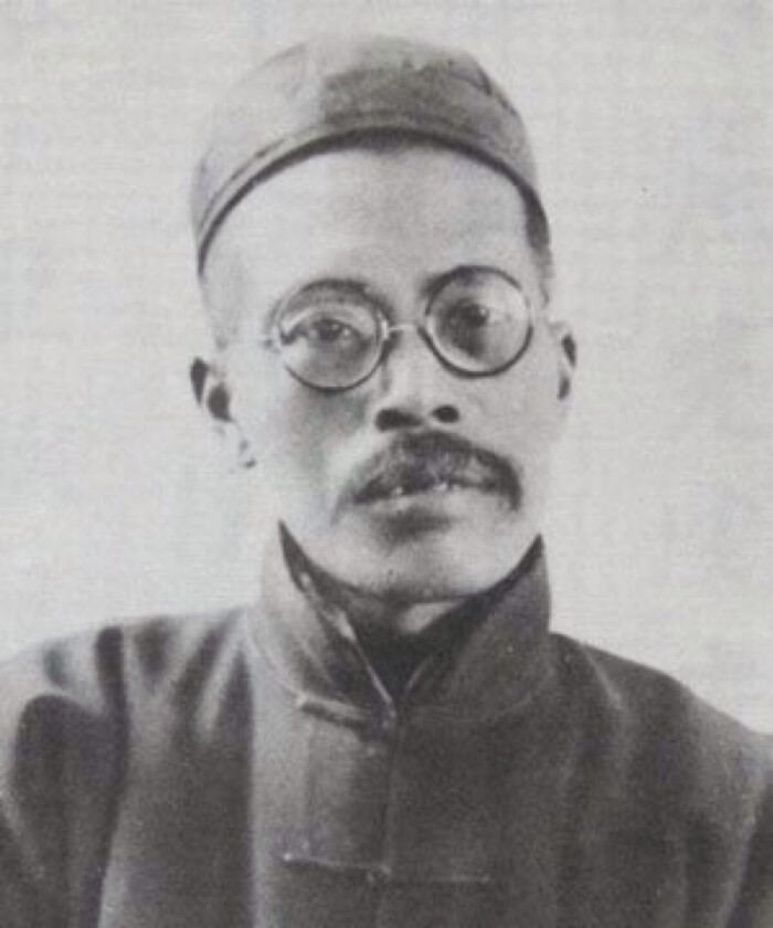 1927年6月2日,王国维于颐和园中昆明湖鱼藻轩自杀身亡.