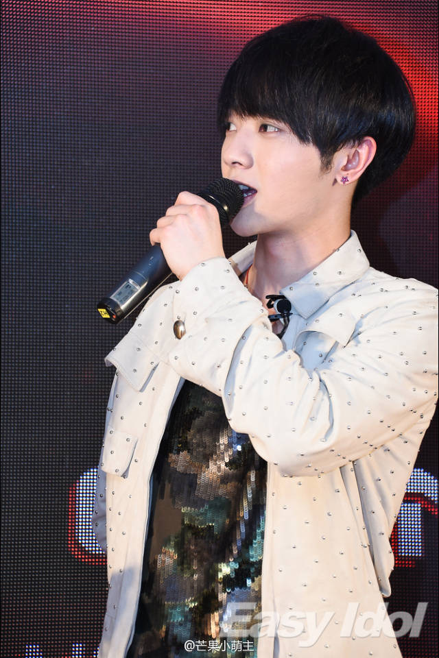 祝华晨宇2015上海火星演唱会圆满成功