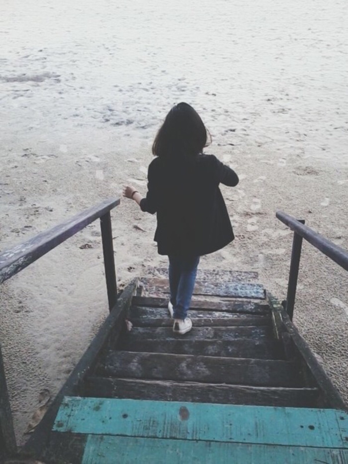 背影.女生～壁纸