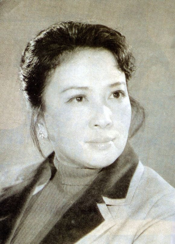 她是60年代气质特殊的一位女演员,虽然扮演的都是革命英雄人物,但